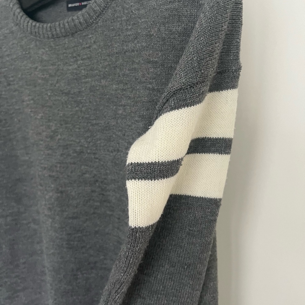 Brandy Melville Gray White Stripe Long Sleeve Crew Neck  Sweater